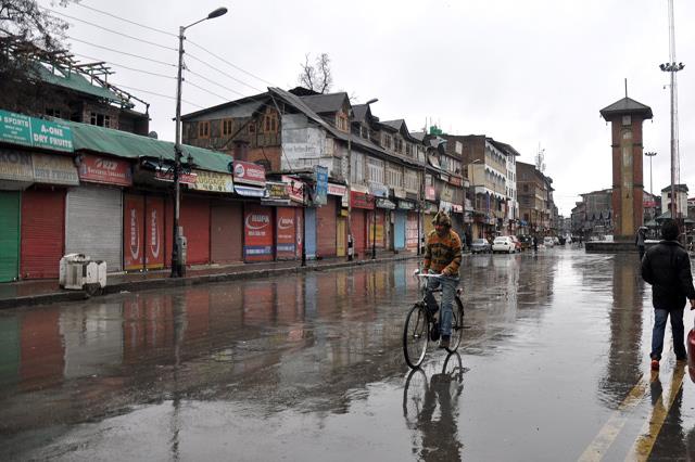 Restrictions, shutdown mark Bhat’s 32nd anniversary